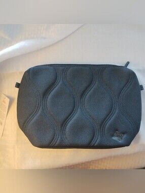 NWT 💙 Volley Matte Luxe VL Pouch In Slate Blue!!! 💙
